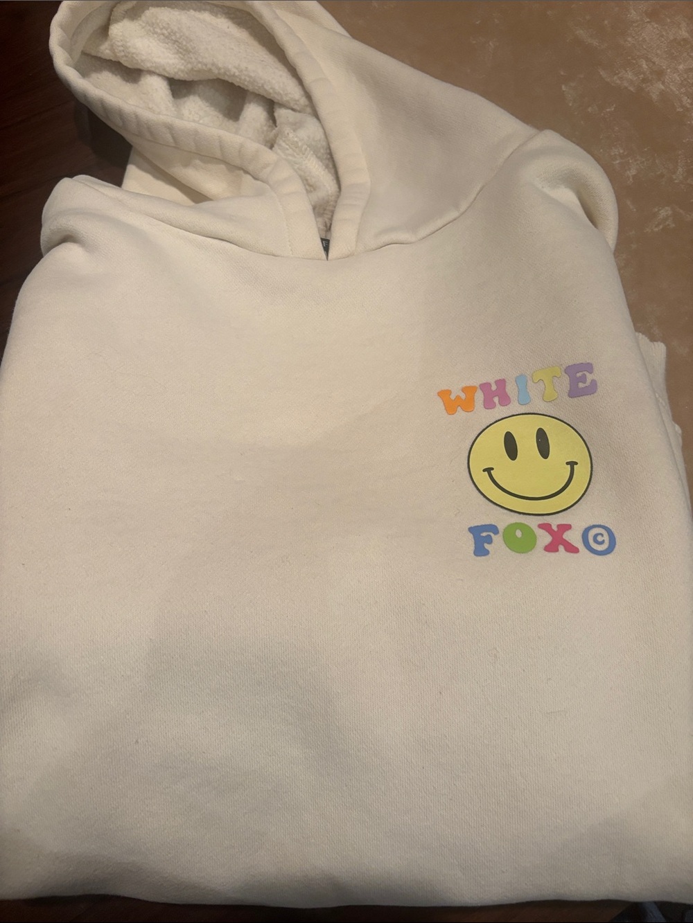 WHITE Fox Cream Smiley Face Sweatshirt Small